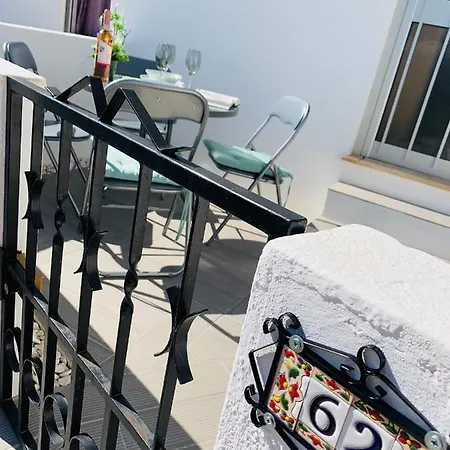 Βίλα Cosy Modern House - Center - Old Town Αλμπουφέιρα